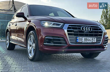 Позашляховик / Кросовер Audi Q5 2018 в 
