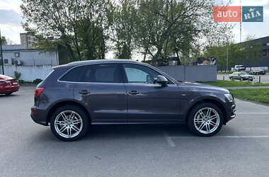 Позашляховик / Кросовер Audi Q5 2011 в 