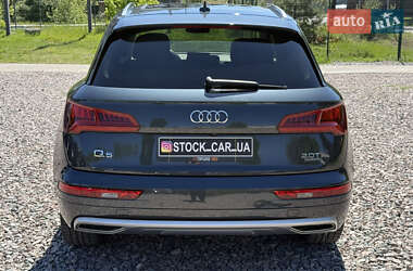 Позашляховик / Кросовер Audi Q5 2017 в 
