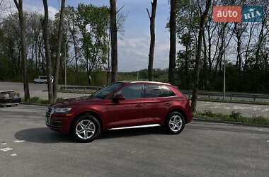 Внедорожник / Кроссовер Audi Q5 2017 в 