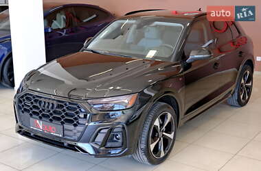 Внедорожник / Кроссовер Audi Q5 2022 в 