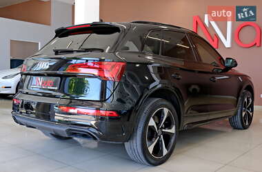 Внедорожник / Кроссовер Audi Q5 2022 в 