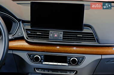 Внедорожник / Кроссовер Audi Q5 2022 в 