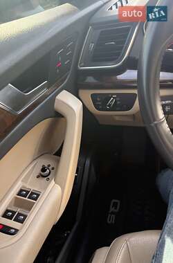 Внедорожник / Кроссовер Audi Q5 2017 в 