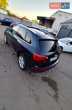 Внедорожник / Кроссовер Audi Q5 2012 в 
