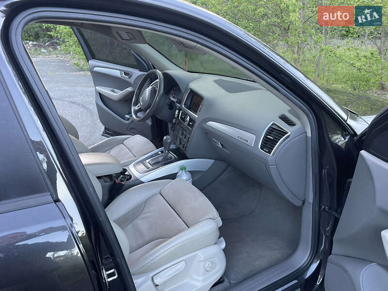 Внедорожник / Кроссовер Audi Q5 2010 в Шишаки