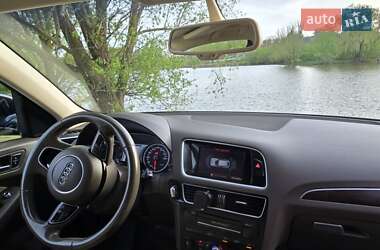 Позашляховик / Кросовер Audi Q5 2015 в 