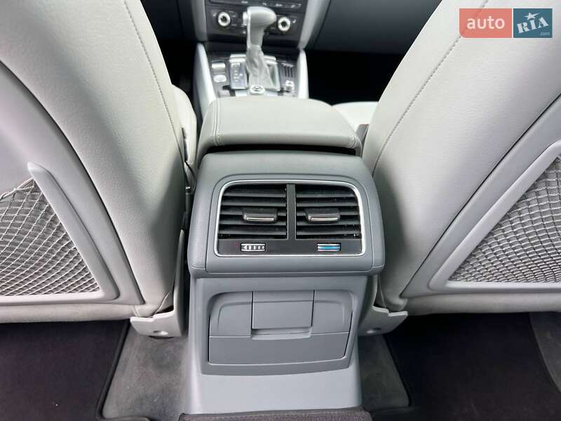 Внедорожник / Кроссовер Audi Q5 2015 в Киеве