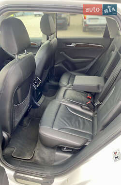 Внедорожник / Кроссовер Audi Q5 2015 в 