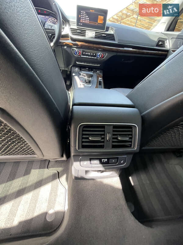Внедорожник / Кроссовер Audi Q5 2018 в Киеве фото 12 Внедорожник / Кроссовер Audi Q5 2018 в Киеве