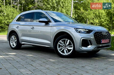 Внедорожник / Кроссовер Audi Q5 2021 в 