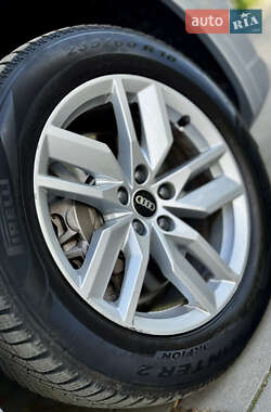 Внедорожник / Кроссовер Audi Q5 2021 в 