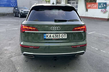 Внедорожник / Кроссовер Audi Q5 2021 в 