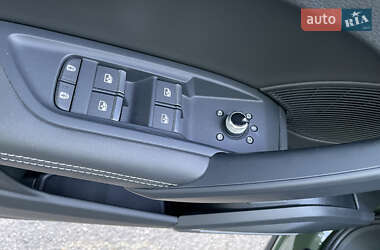 Внедорожник / Кроссовер Audi Q5 2021 в 