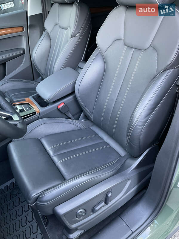 Позашляховик / Кросовер Audi Q5 2021 в Києві фото 18 Позашляховик / Кросовер Audi Q5 2021 в Києві