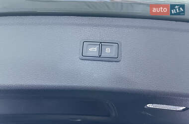 Внедорожник / Кроссовер Audi Q5 2021 в 