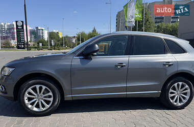 Внедорожник / Кроссовер Audi Q5 2016 в 