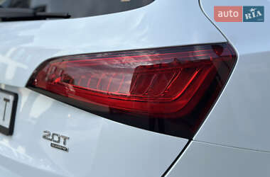 Позашляховик / Кросовер Audi Q5 2012 в 