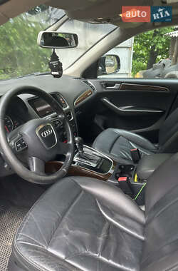 Позашляховик / Кросовер Audi Q5 2010 в 