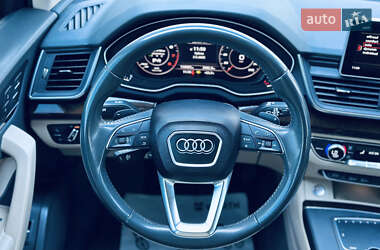 Внедорожник / Кроссовер Audi Q5 2018 в 