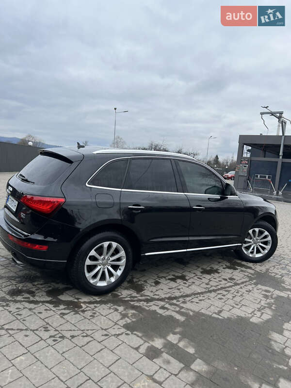 Позашляховик / Кросовер Audi Q5 2015 в 