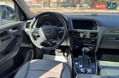 Внедорожник / Кроссовер Audi Q5 2015 в 