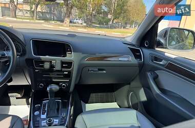 Внедорожник / Кроссовер Audi Q5 2015 в 