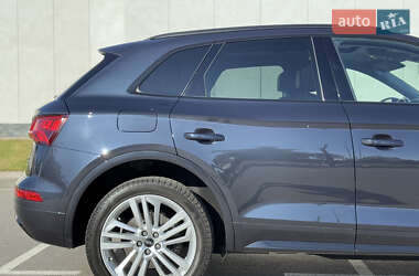 Внедорожник / Кроссовер Audi Q5 2018 в 
