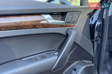 Внедорожник / Кроссовер Audi Q5 2018 в 