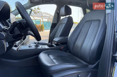 Внедорожник / Кроссовер Audi Q5 2018 в 