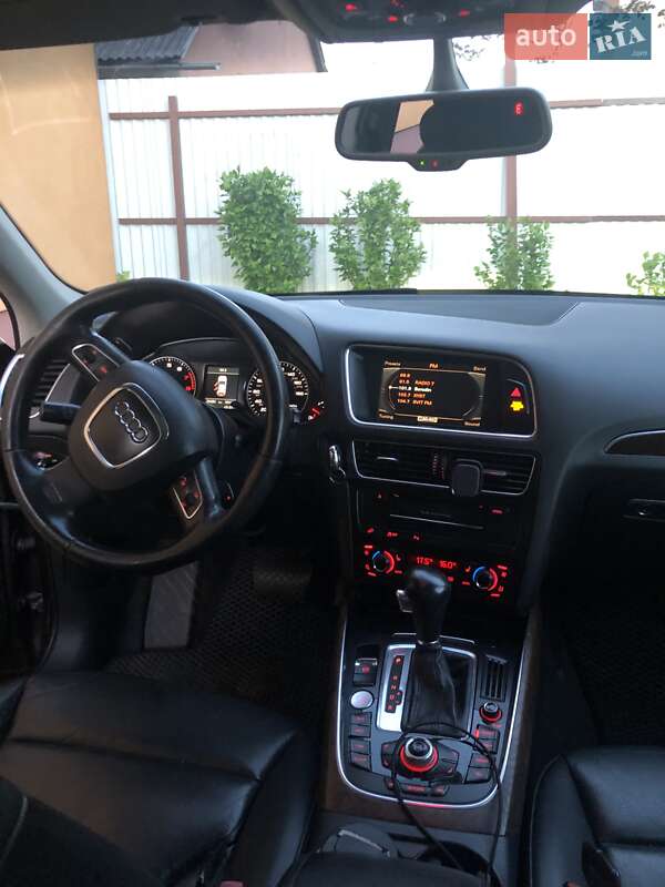 Внедорожник / Кроссовер Audi Q5 2011 в Хусте