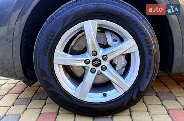 Внедорожник / Кроссовер Audi Q5 2022 в 