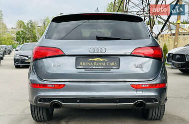 Внедорожник / Кроссовер Audi Q5 2016 в 