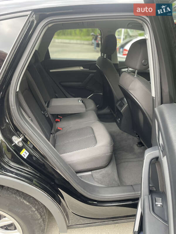 Внедорожник / Кроссовер Audi Q5 2020 в Киеве