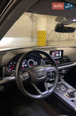 Внедорожник / Кроссовер Audi Q5 2020 в 