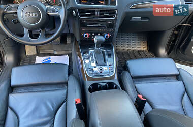 Внедорожник / Кроссовер Audi Q5 2016 в 