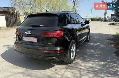 Позашляховик / Кросовер Audi Q5 2023 в 