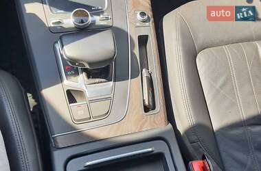Позашляховик / Кросовер Audi Q5 2018 в 