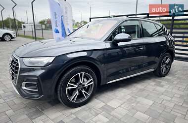 Внедорожник / Кроссовер Audi Q5 2021 в 