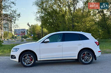 Позашляховик / Кросовер Audi Q5 2012 в 