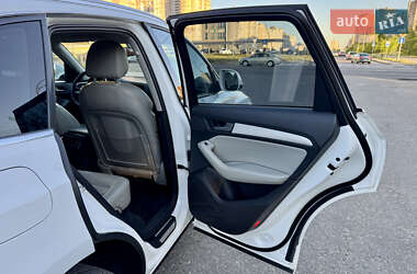 Позашляховик / Кросовер Audi Q5 2012 в 