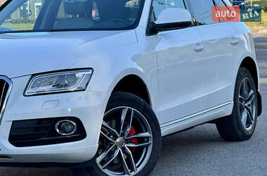 Позашляховик / Кросовер Audi Q5 2012 в 