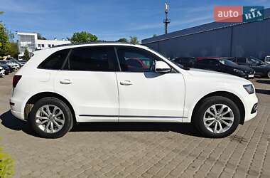 Внедорожник / Кроссовер Audi Q5 2012 в 