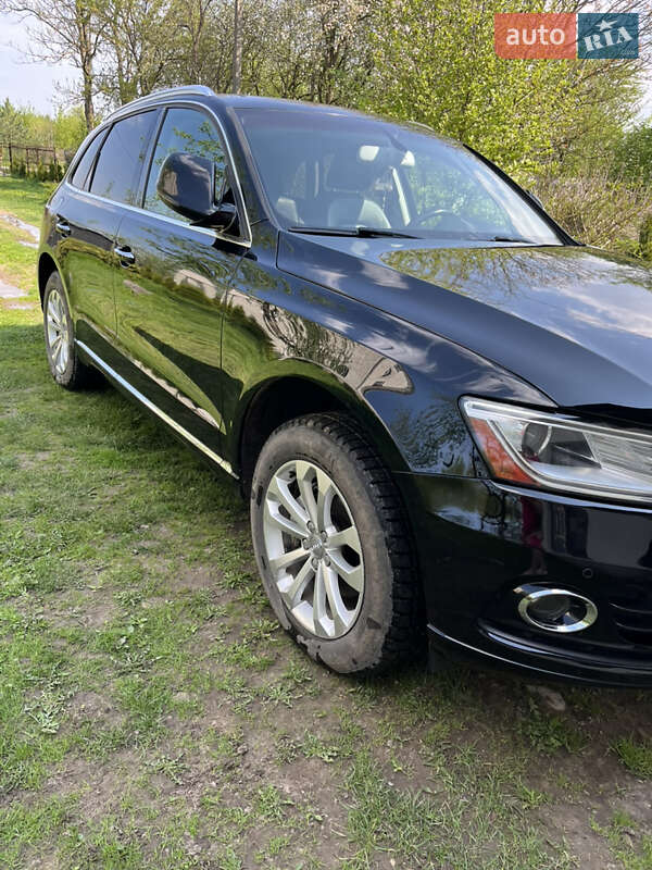 Внедорожник / Кроссовер Audi Q5 2015 в Городке