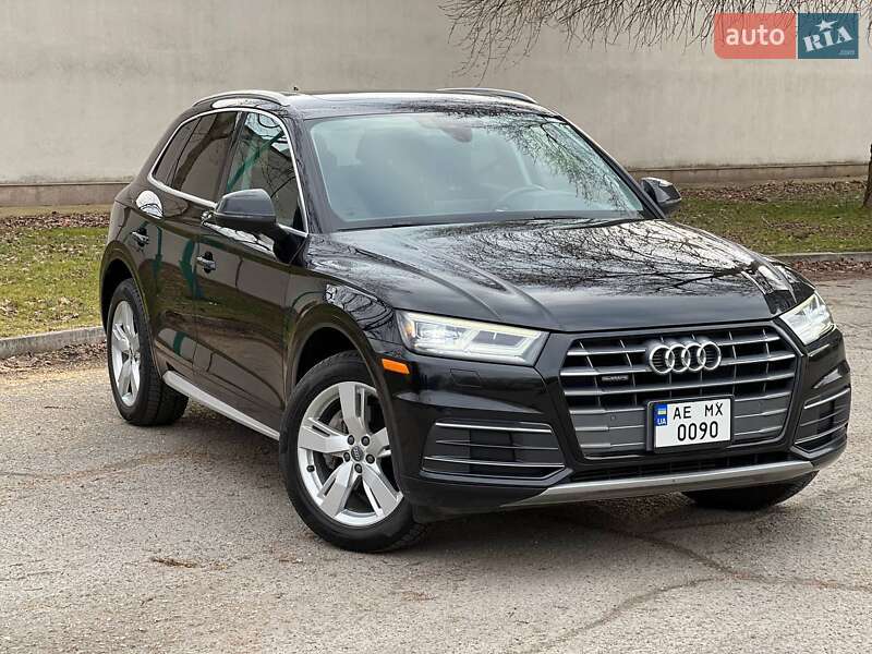 Внедорожник / Кроссовер Audi Q5 2017 в 
