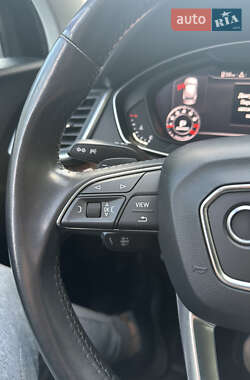 Внедорожник / Кроссовер Audi Q5 2018 в 
