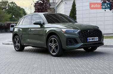 Позашляховик / Кросовер Audi Q5 2021 в 