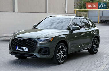 Позашляховик / Кросовер Audi Q5 2021 в 