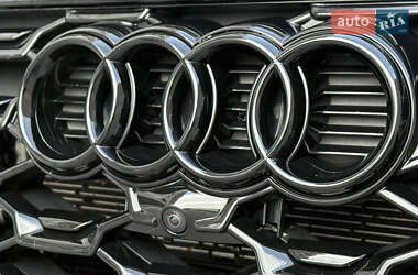 Позашляховик / Кросовер Audi Q5 2021 в 