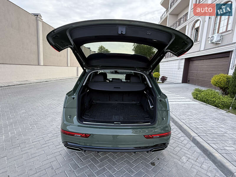 Внедорожник / Кроссовер Audi Q5 2021 в Одессе